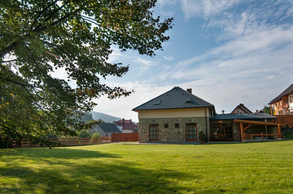 Kakukk Vendeglo Panzio Bed & Breakfast Bánd Exterior foto